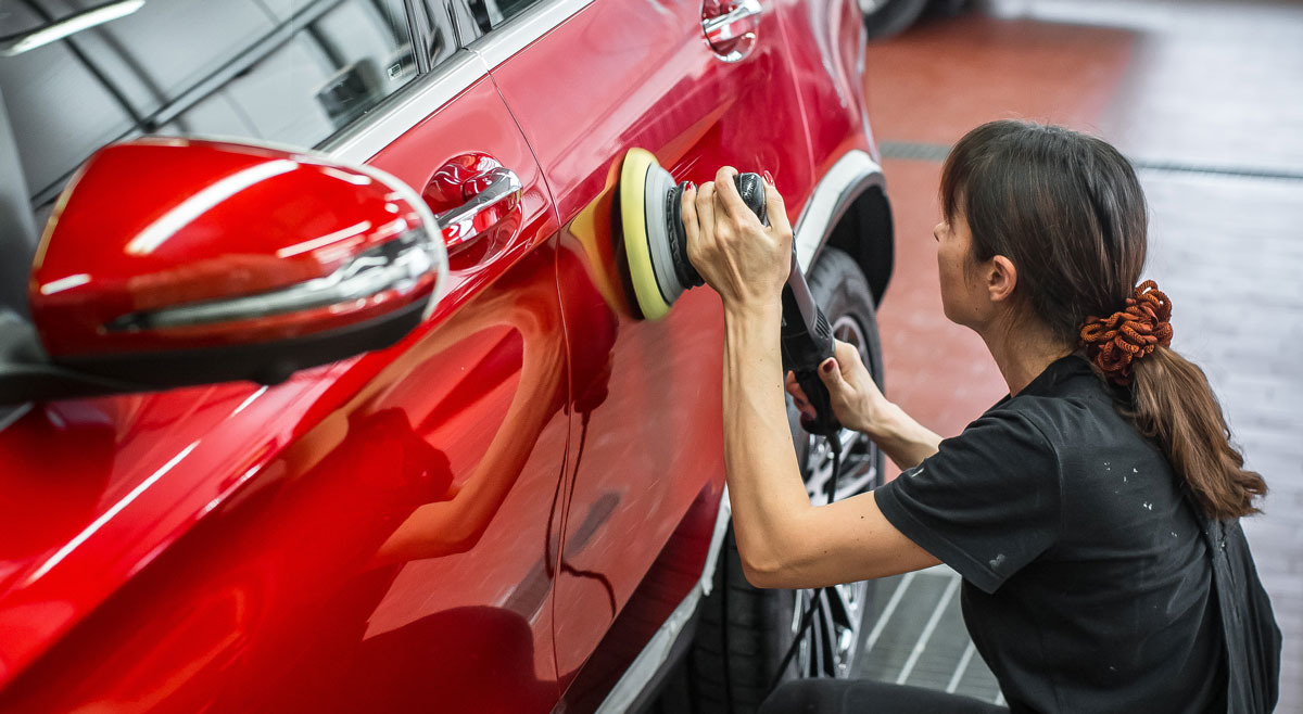 Полная полировка кузова автомобиля Nissan Dayz в Минеральных Водах.  Онлайн-запись на услугу в автосервис КЛЮЧАВТО